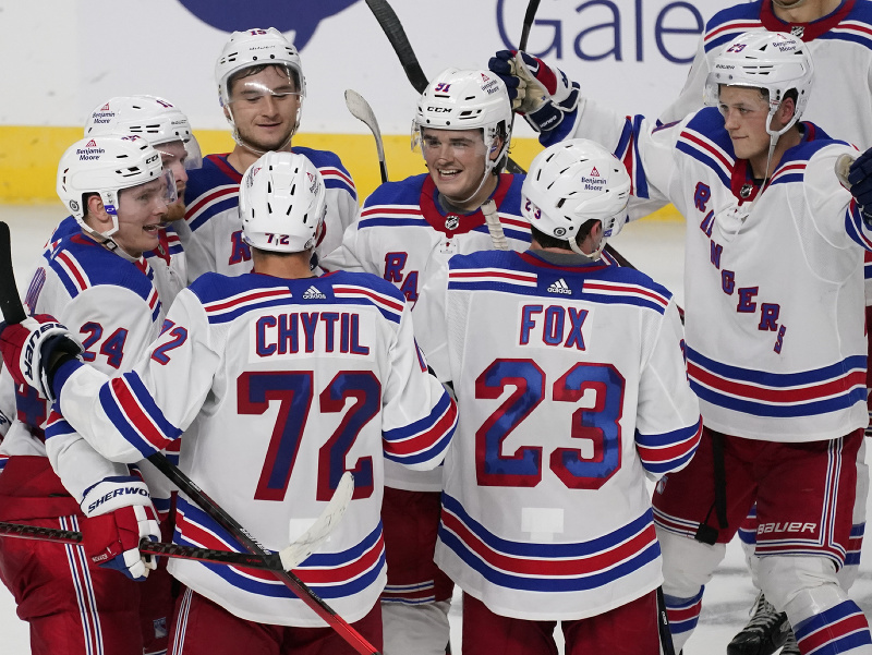 Gólová radosť hráčov New Yorku Rangers