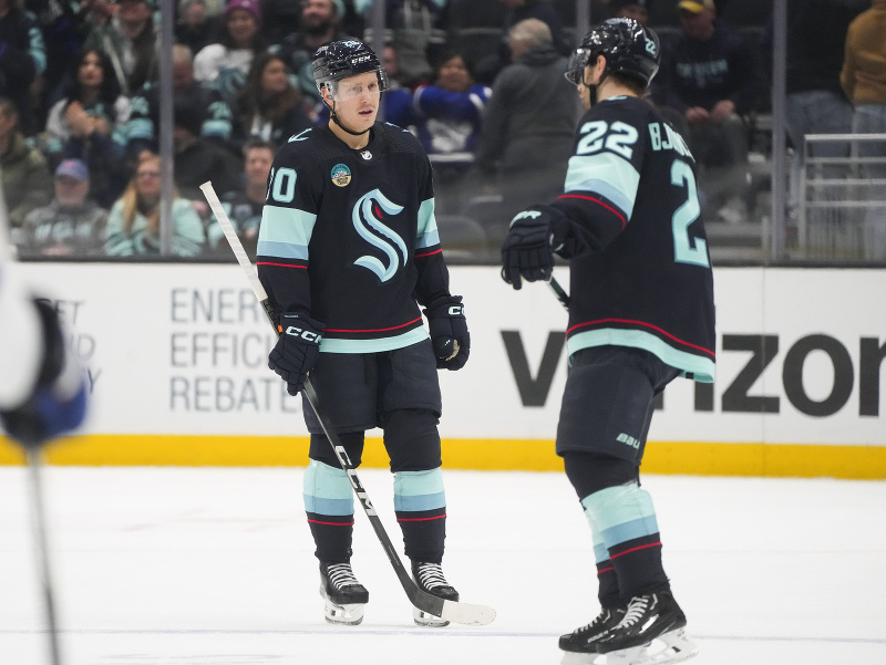 Eeli Tolvanen a Oliver Bjorkstrand