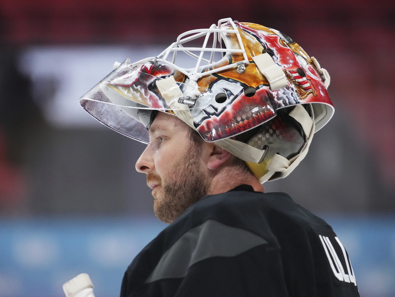 Švédsky brankár Linus Ullmark