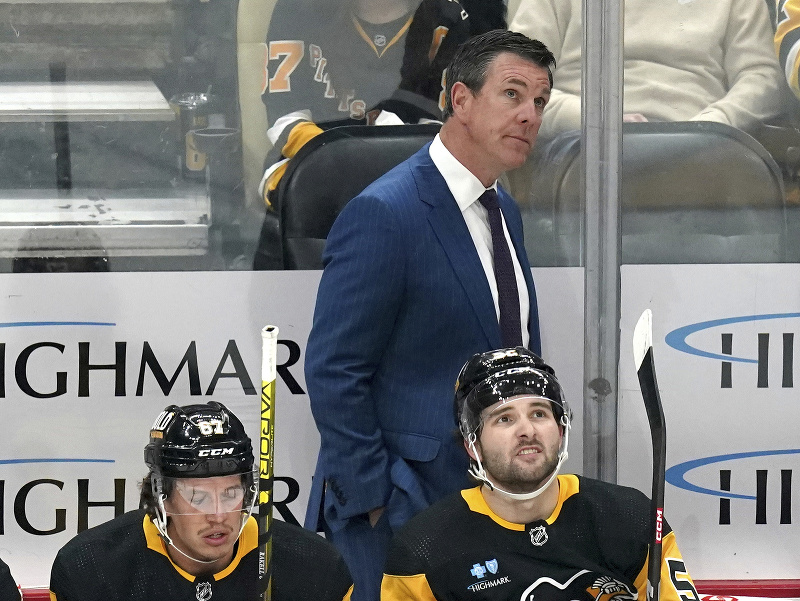Mike Sullivan na lavičke Pittsburghu Penguins
