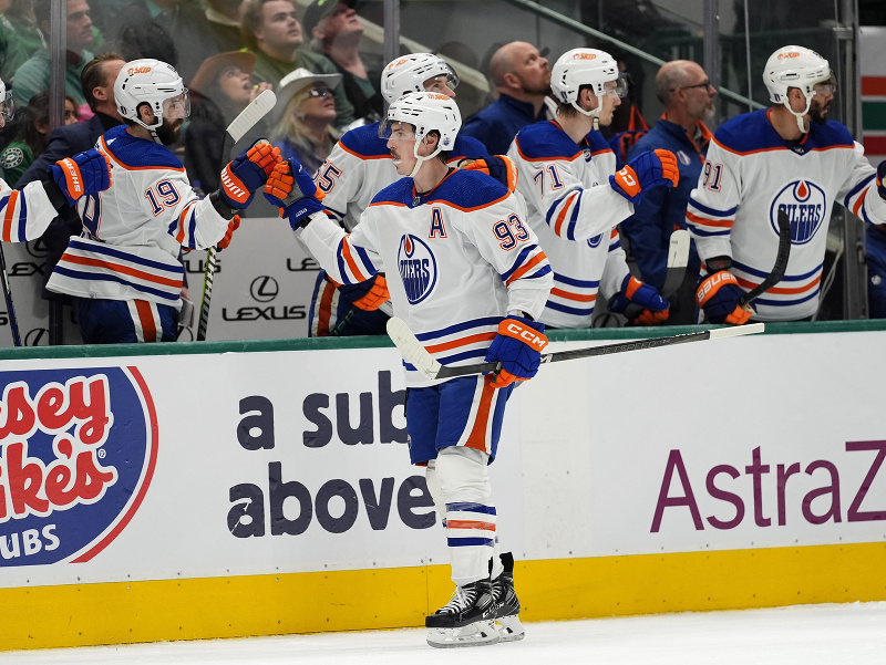 Útočník Edmontonu Ryan Nugent-Hopkins strelil dnes v noci dôležité dva góly