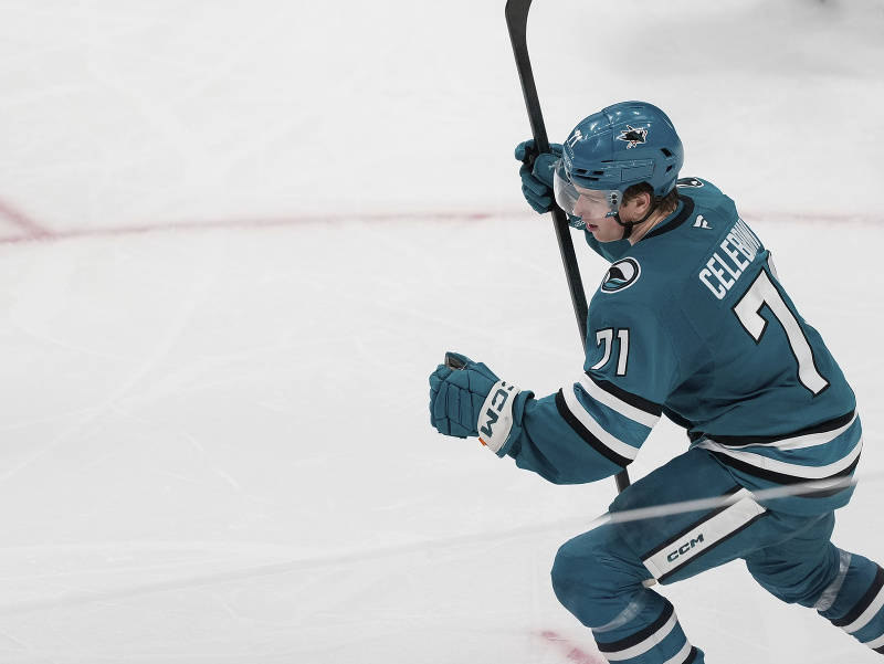 Draftová jednotka roku 2024 - Macklin Celebrini - v drese San Jose Sharks