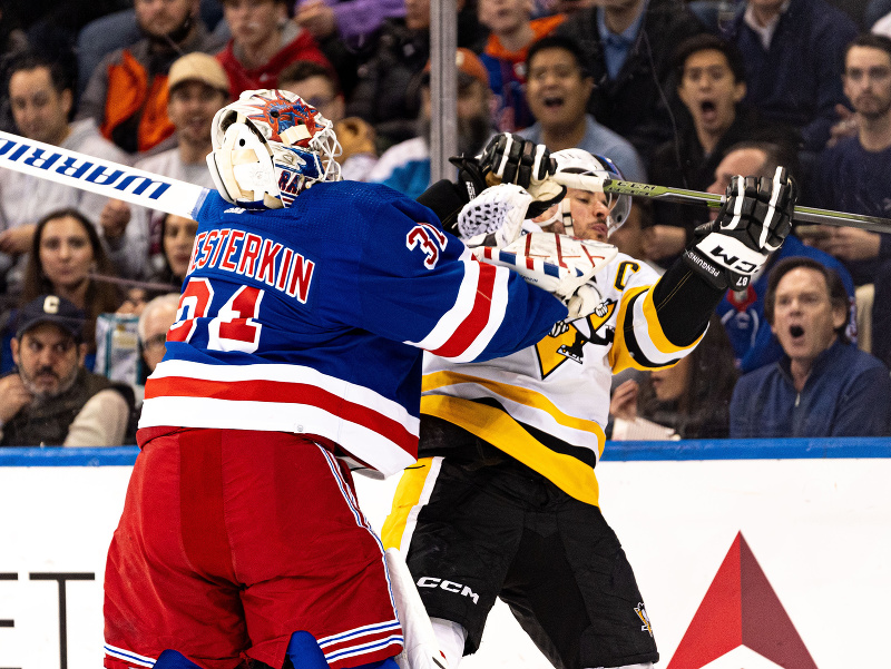 Igor Šesťorkin a Sidney Crosby