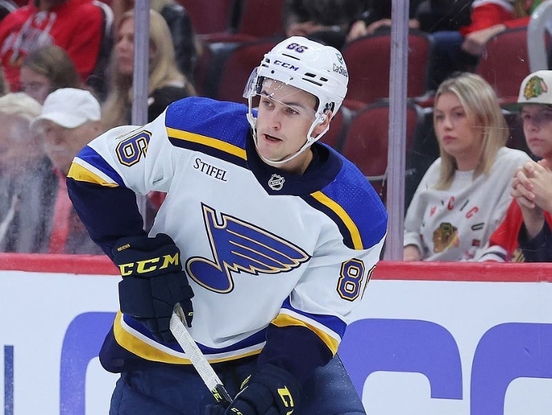 Mitchell Hoelscher v prípravnom zápase medzi St. Louis Blues a Chicago Blackhawks