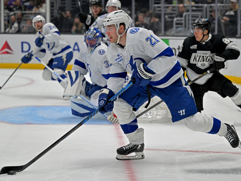 Brayden Point, center Tampy Bay