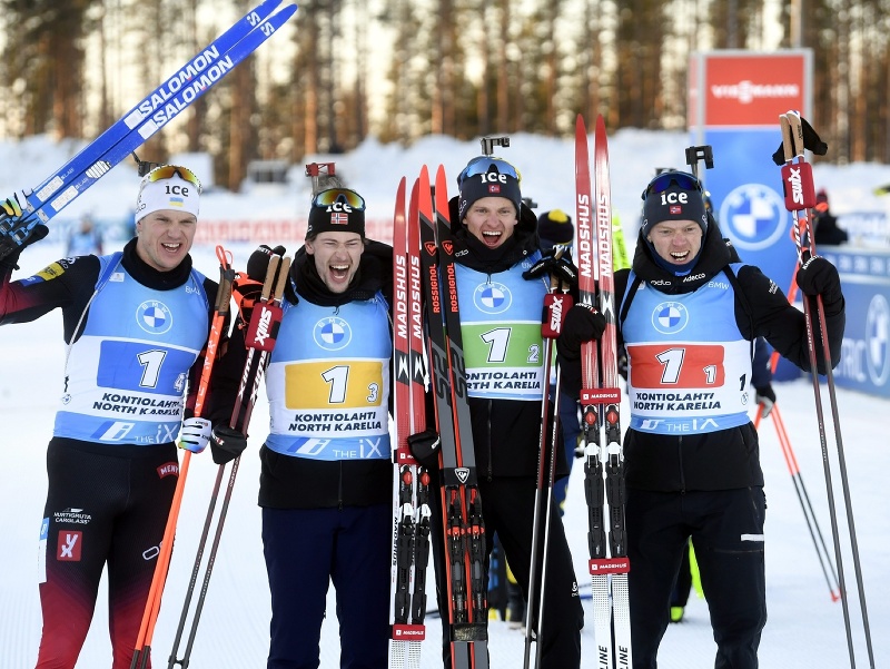 Nórski biatlonisti zvíťazili v záverečnej štafete mužov Svetového pohára a získali malý glóbus za disciplínu. 