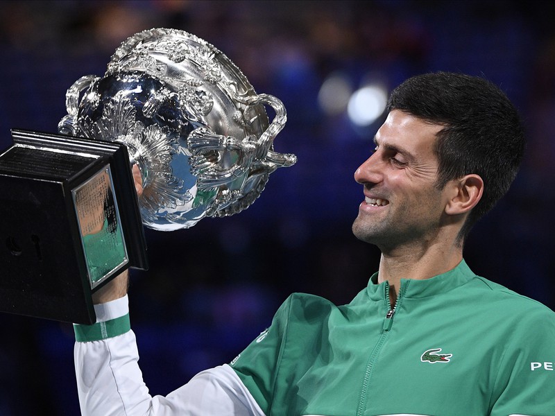 Novak Djokovič získal v Melbourne osemnásty grandslamový titul