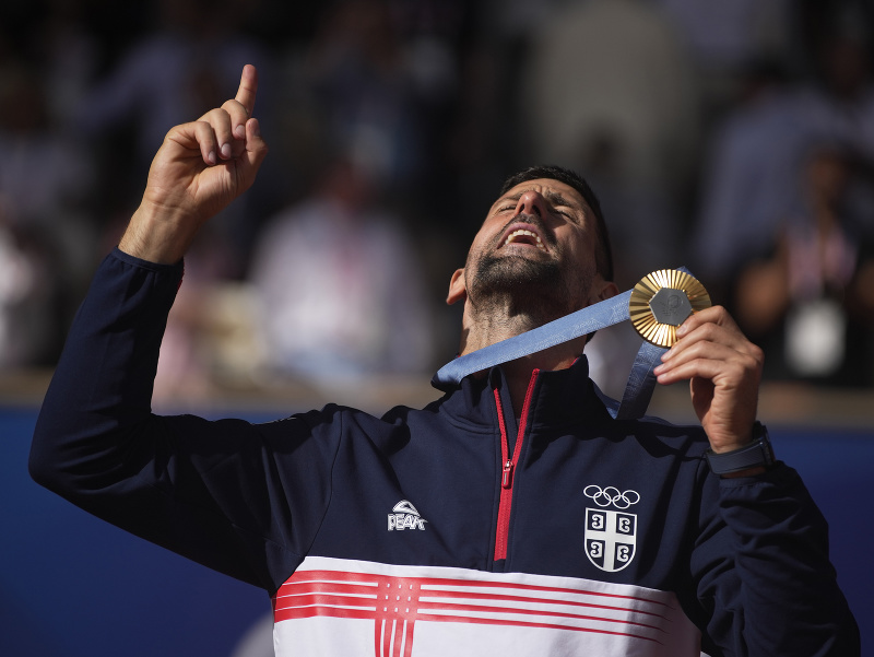Novak Djokovič si užíva zlatý triumf v OH v Paríži 2024