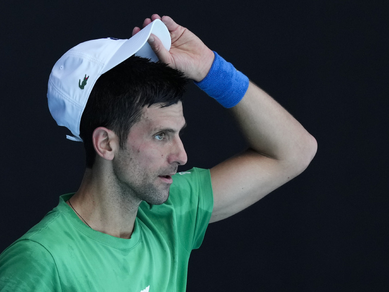 Srbský tenista Novak Djokovič počas tréningu pred Australian Open