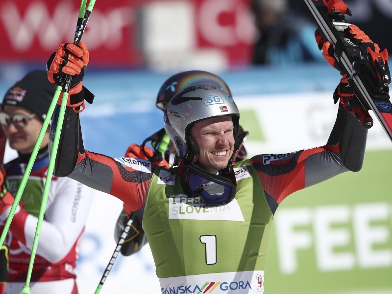 Nór Henrik Kristoffersen sa teší v cieli z triumfu v obrovskom slalome