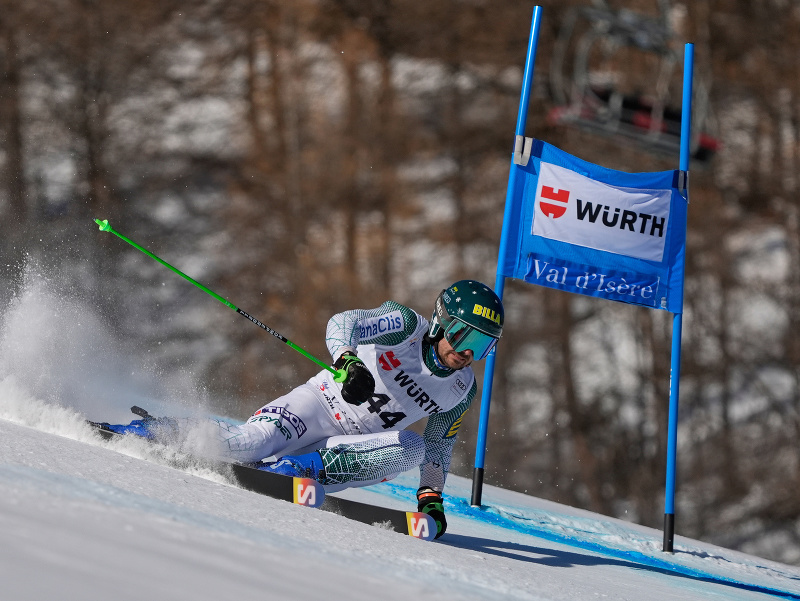 Andreas Žampa počas 1. kola obrovského slalomu mužov Svetového pohára alpských lyžiarov vo francúzskom stredisku Val d'Isere 