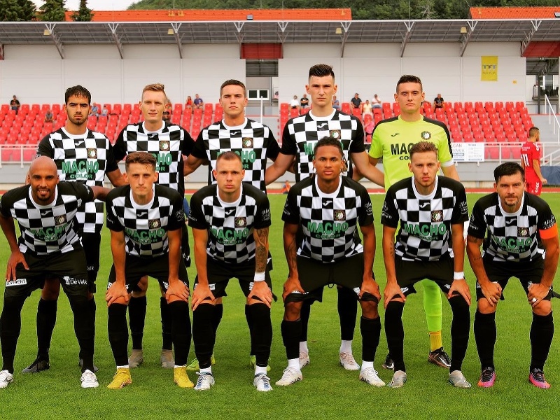 Futbalisti OFK Malženice zaknihovali historicky prvé víťazstvo v druhej najvyššej slovenskej súťaži.