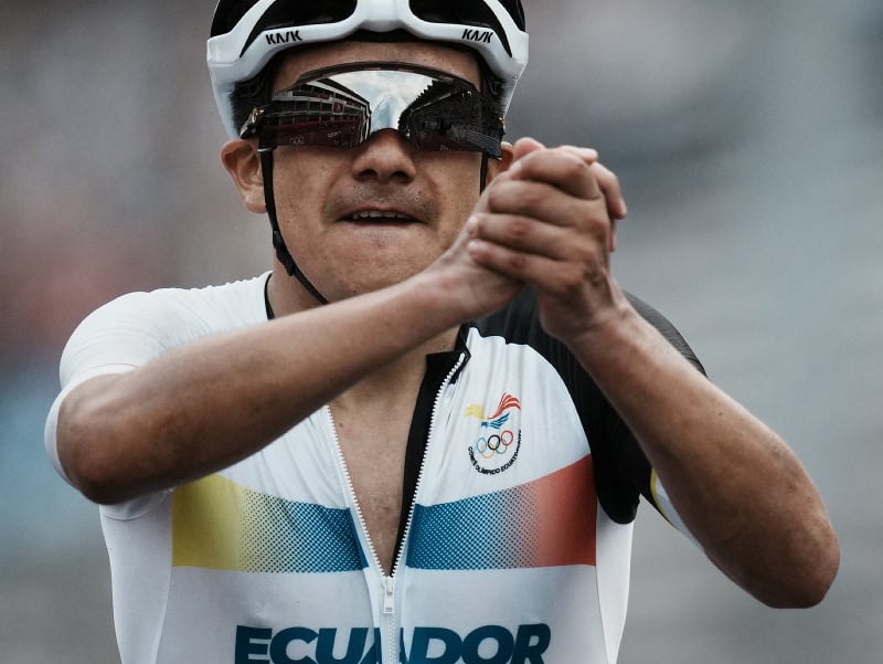 Ekvádorský cyklista Richard Carapaz sa stal olympijským víťazom v pretekoch s hromadným štartom