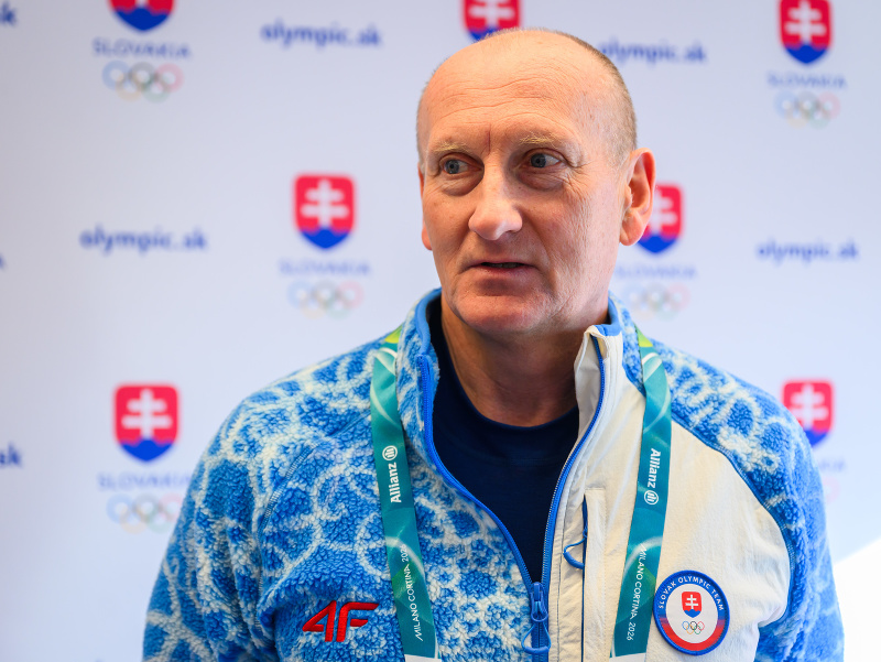 Na snímke vedúci slovenskej výpravy Roman Buček počas tlačovej konferencie pred začiatkom Zimnej olympiády Miláno - Cortina 2026