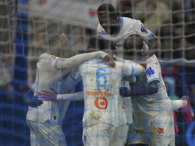 Hráči Marseille a ich radosť po góle