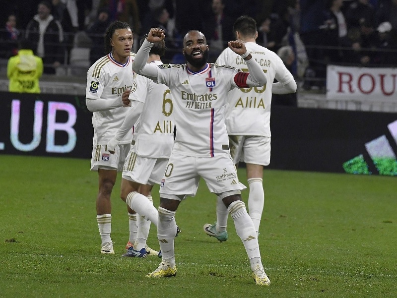 Alexandre Lacazette sa teší po góle