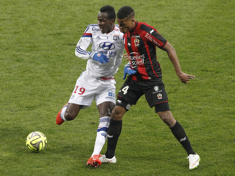 Mohamed Lamine Yattara a Alassane Plea v súboji Lyonu s Nice