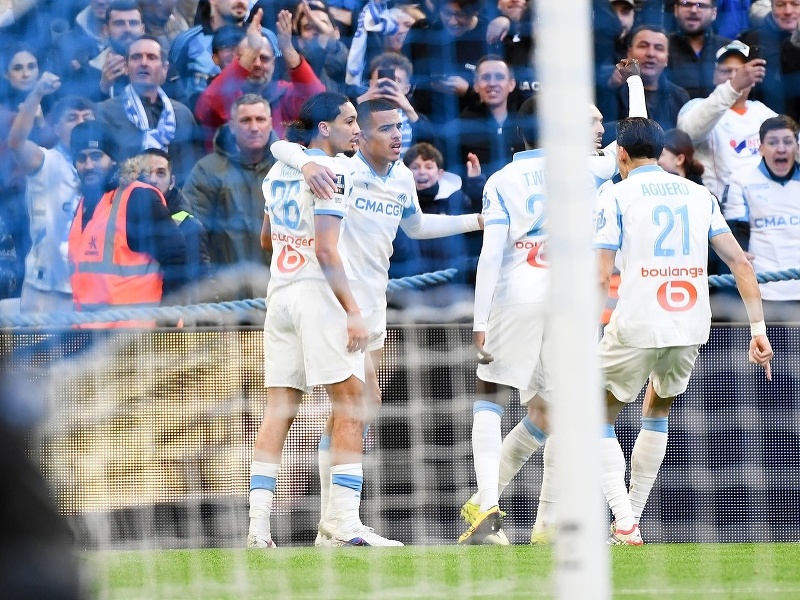 Radosť hráčov Olympique Marseille z gólu