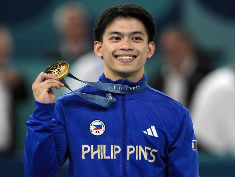 Dvojnásobný olympijský šampión v športovej gymnastike Carlos Yulo 
