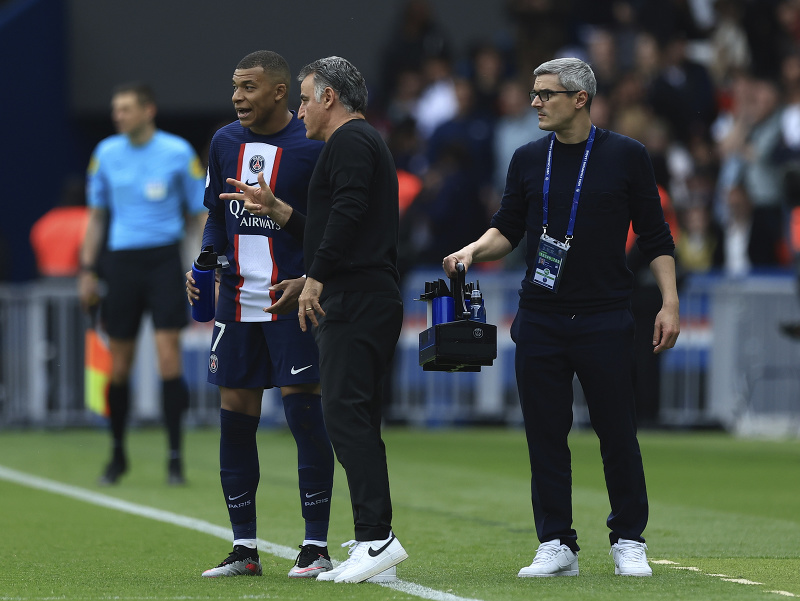 Tréner PSG Christophe Galtier a hviezdny útočník Kylian Mbappé