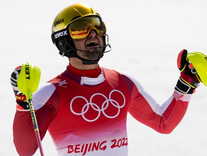 Rakúsky lyžiar Johannes Strolz triumfoval vo štvrtkovej alpskej kombinácii na ZOH 2022 v Pekingu