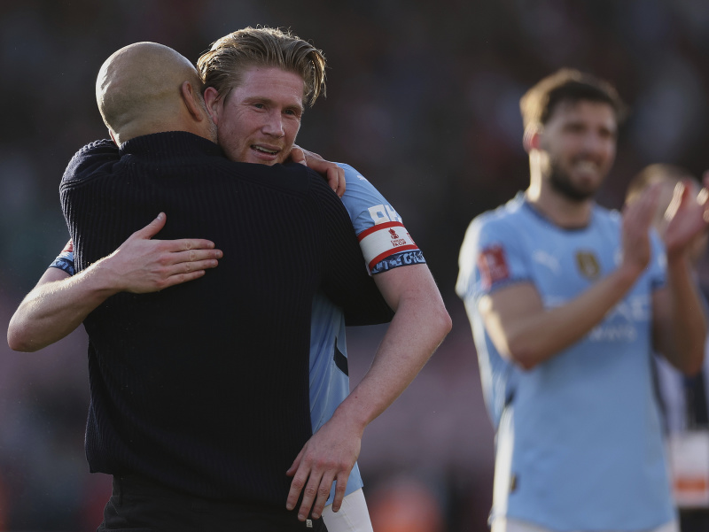 Kevin de Bruyne a Pep Guardiola