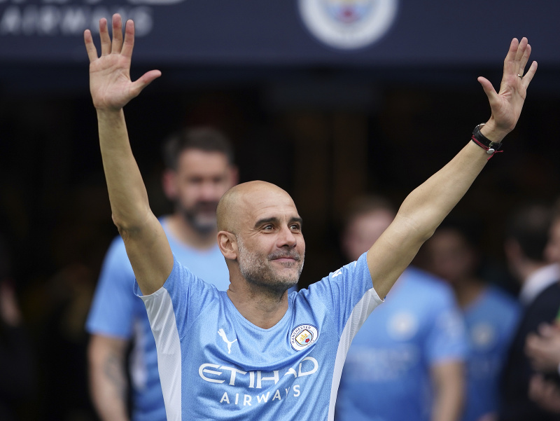 Pep Guardiola máva fanúšikom po zisku majstrovského titulu