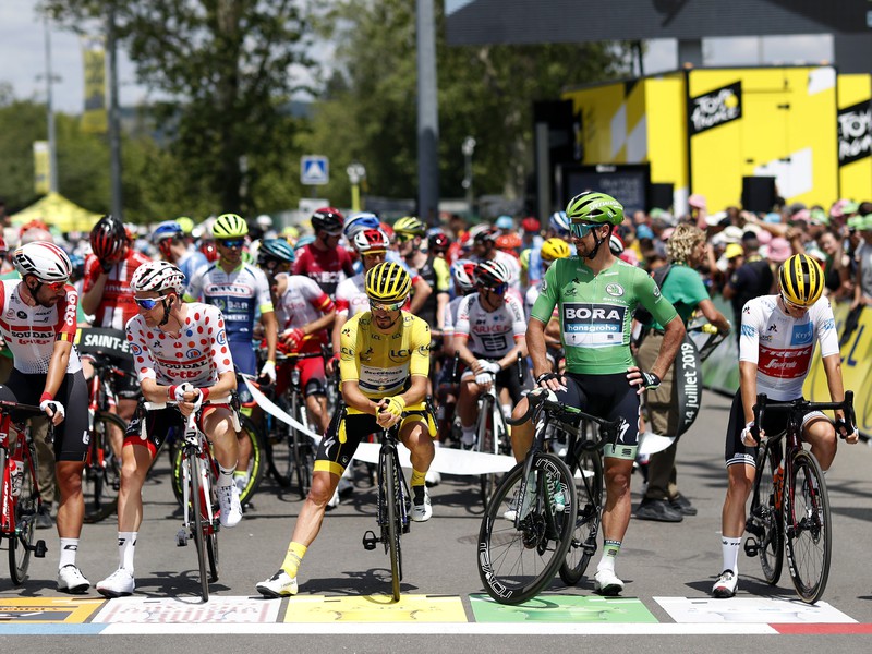 Peter Sagan, Julian Alaphilippe, Giulio Ciccone a Tim Wellens pred štartom deviatej etapy aktuálneho ročníka Tour de France 