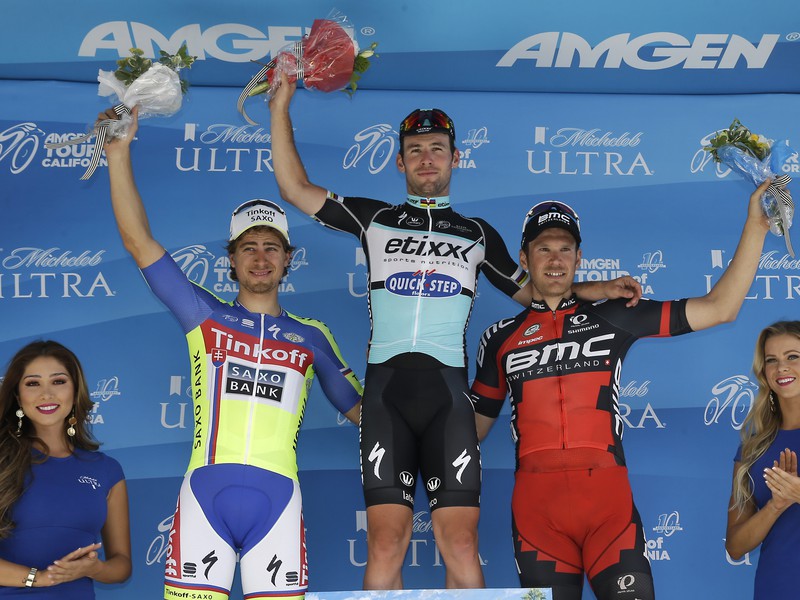 Víťaz Mark Cavendish a druhý Peter Sagan (vľavo)