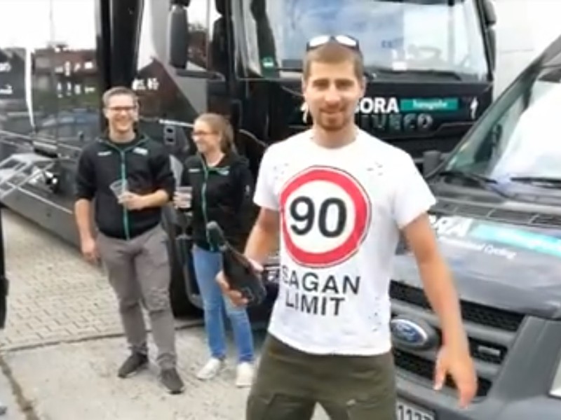 Peter Sagan a jeho víťazné oslavy s tímom Bora-Hansgrohe