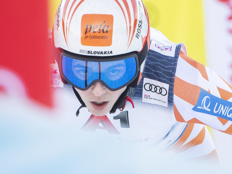 Na snímke slovenská lyžiarka Petra Vlhová reaguje v cieli druhého kola obrovského slalomu žien Svetového pohára v alpskom lyžovaní v rakúskom Semmeringu