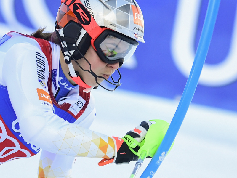 Slovenská lyžiarka Petra Vlhová v prvom kole slalomu žien Svetového pohára v alpskom lyžovaní v rakúskom Lienzi