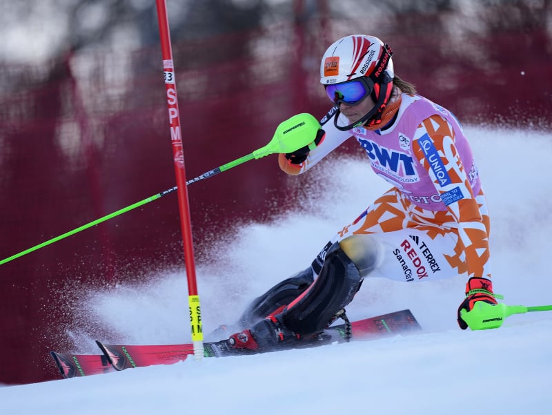 Slovenská lyžiarka Petra Vlhová na trati v 1. kole slalomu Svetového pohára v americkom Killingtone