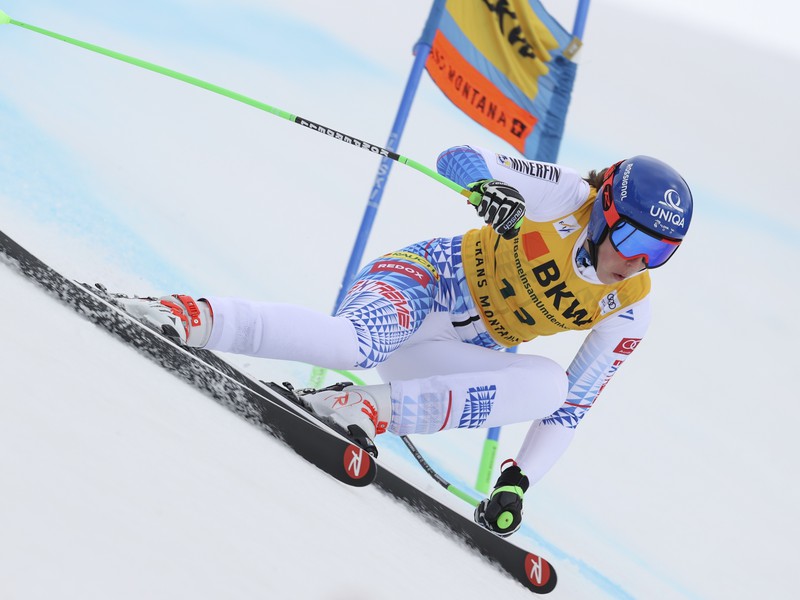 Slovenská lyžiarka Petra Vlhová na trati v prvej časti alpskej kombinácie Svetového pohára