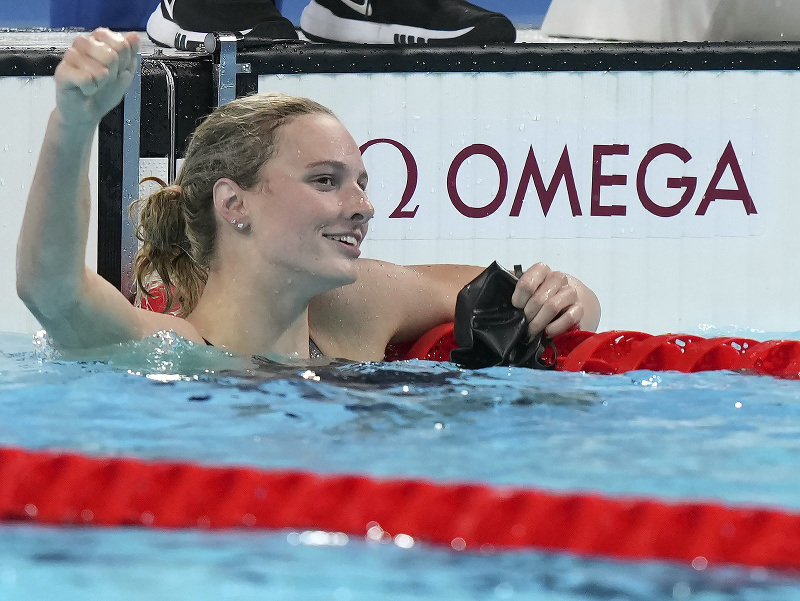 Kanadská plavkyňa Summer McIntoshová získala zlato na OH v Paríži v disciplíne polohové preteky na 400 m. 