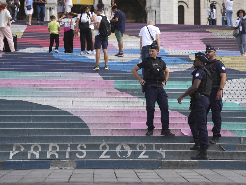 Polícia v Paríži počas LOH