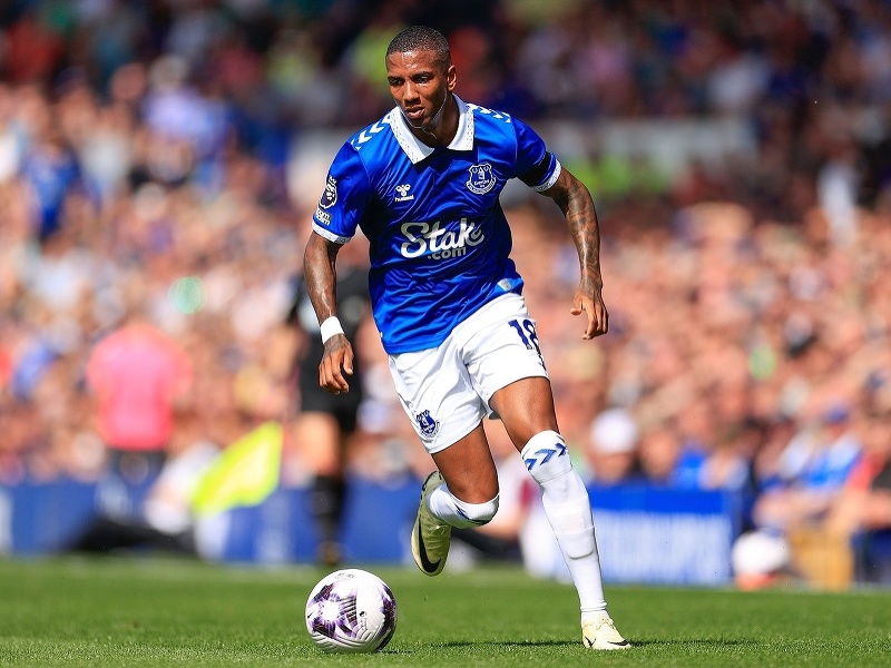 Ashley Young v drese Evertonu