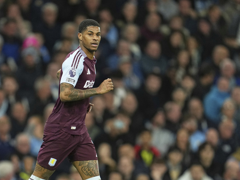 Marcus Rashford v drese Aston Villy