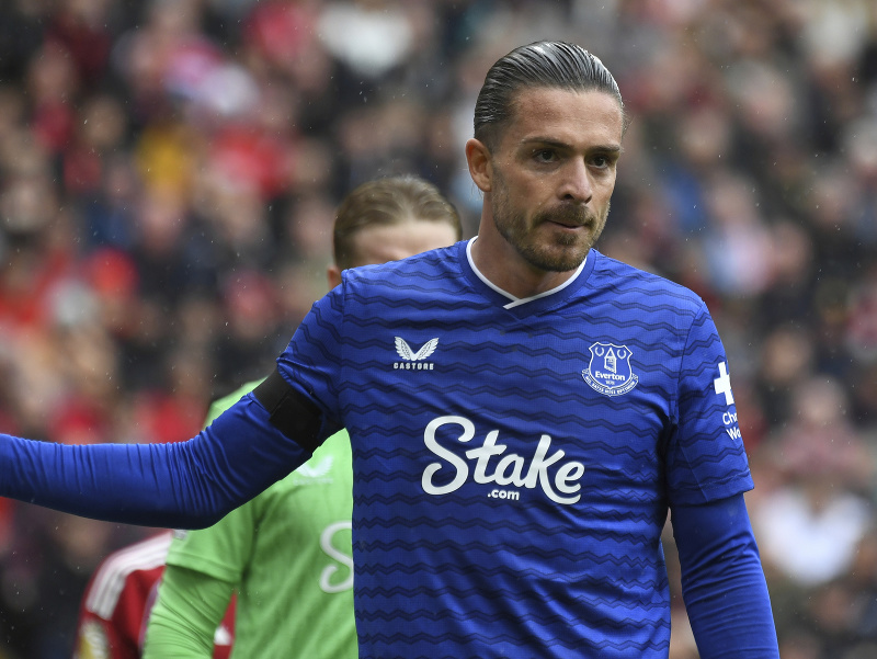 Anglický futbalista Jack Grealish v drese Evertonu