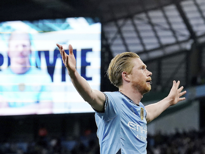 Kevin De Bruyne pózuje pred fanúšikmi