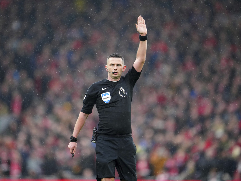 Rozhodca Michael Oliver