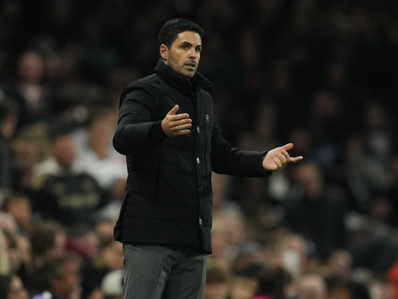 Tréner Arsenalu Mikel Arteta
