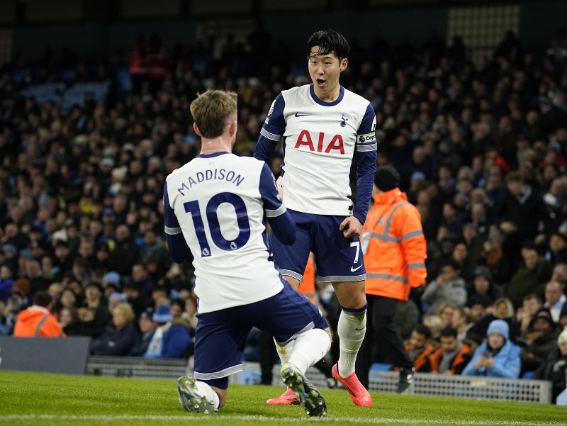 Jasajúci James Maddison a Son Heung-Min