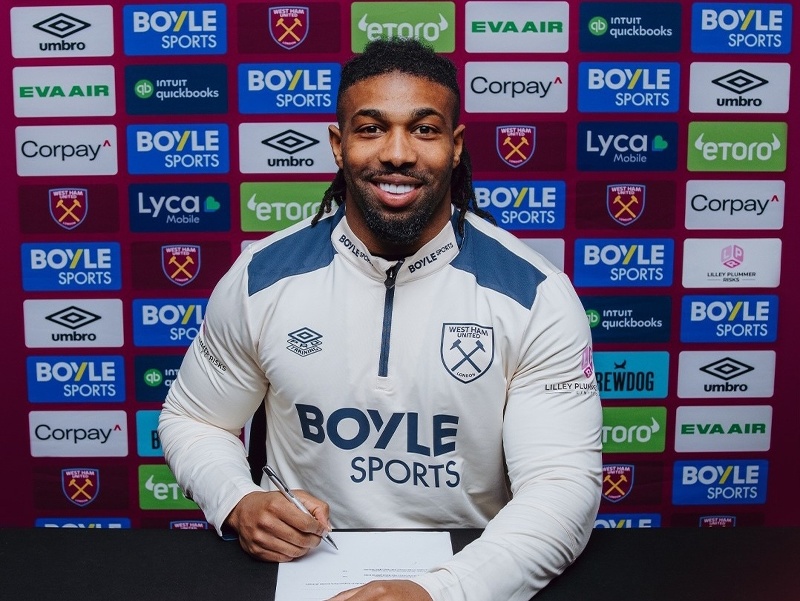Adama Traoré po podipse zmluvy s West Hamom