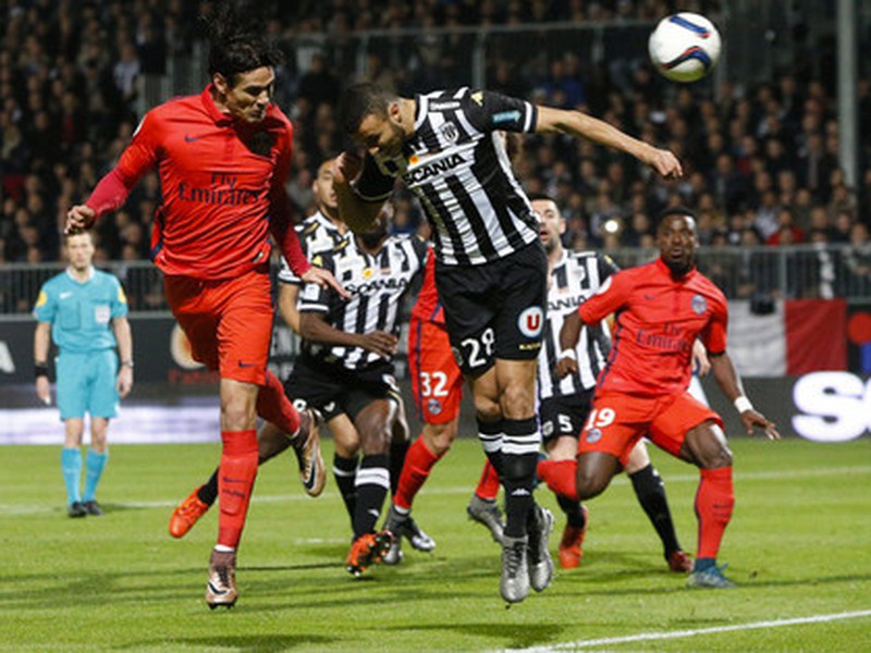 Angers udržal s hviezdami PSG bezgólovú remízu