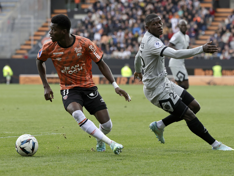 Dango Ouattara a Nuno Mendes