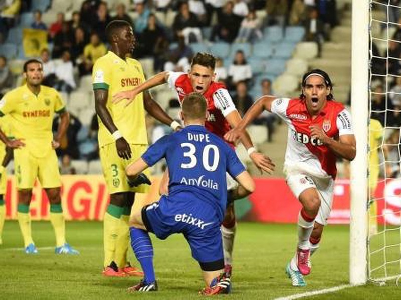 Falcao oslavuje svoj víťazný gól do siete Nantes