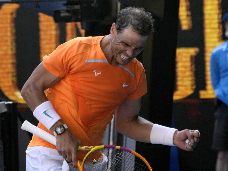 Španielsky tenista Rafael Nadal sa teší z víťazstva nad Jackom Draperom v prvom kole Australian Open