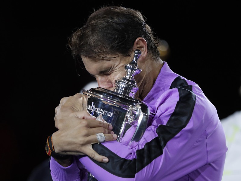 Radosť Rafu Nadala po zisku 19. grandslamového titulu