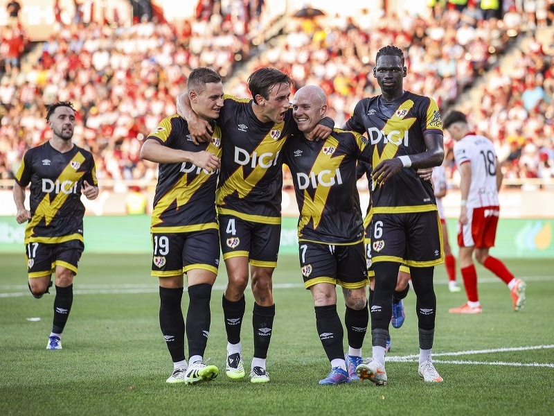 Isi Palazón a gólové oslavy futbalistov Vallecana
